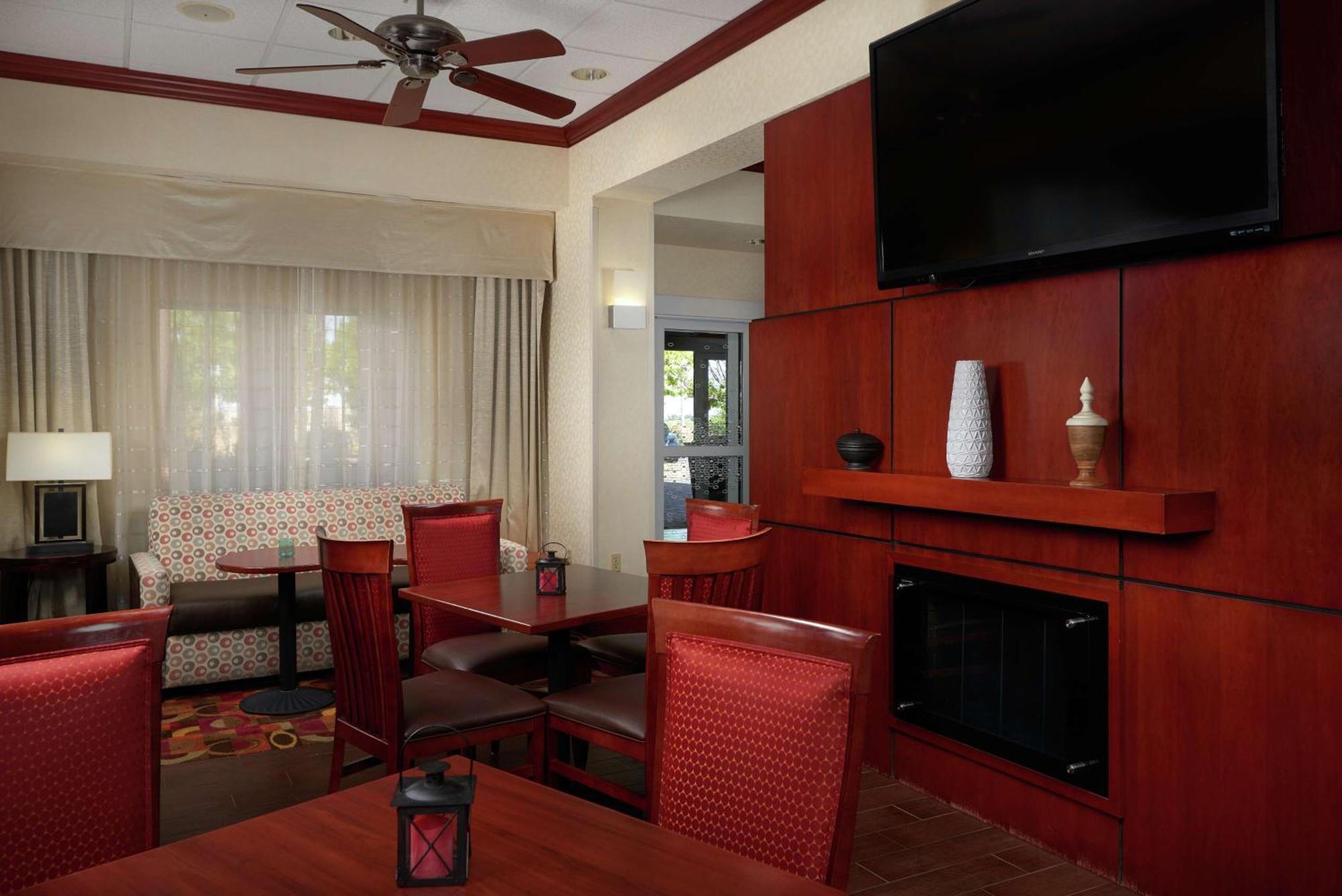 Hampton Inn & Suites Розуэлл Экстерьер фото