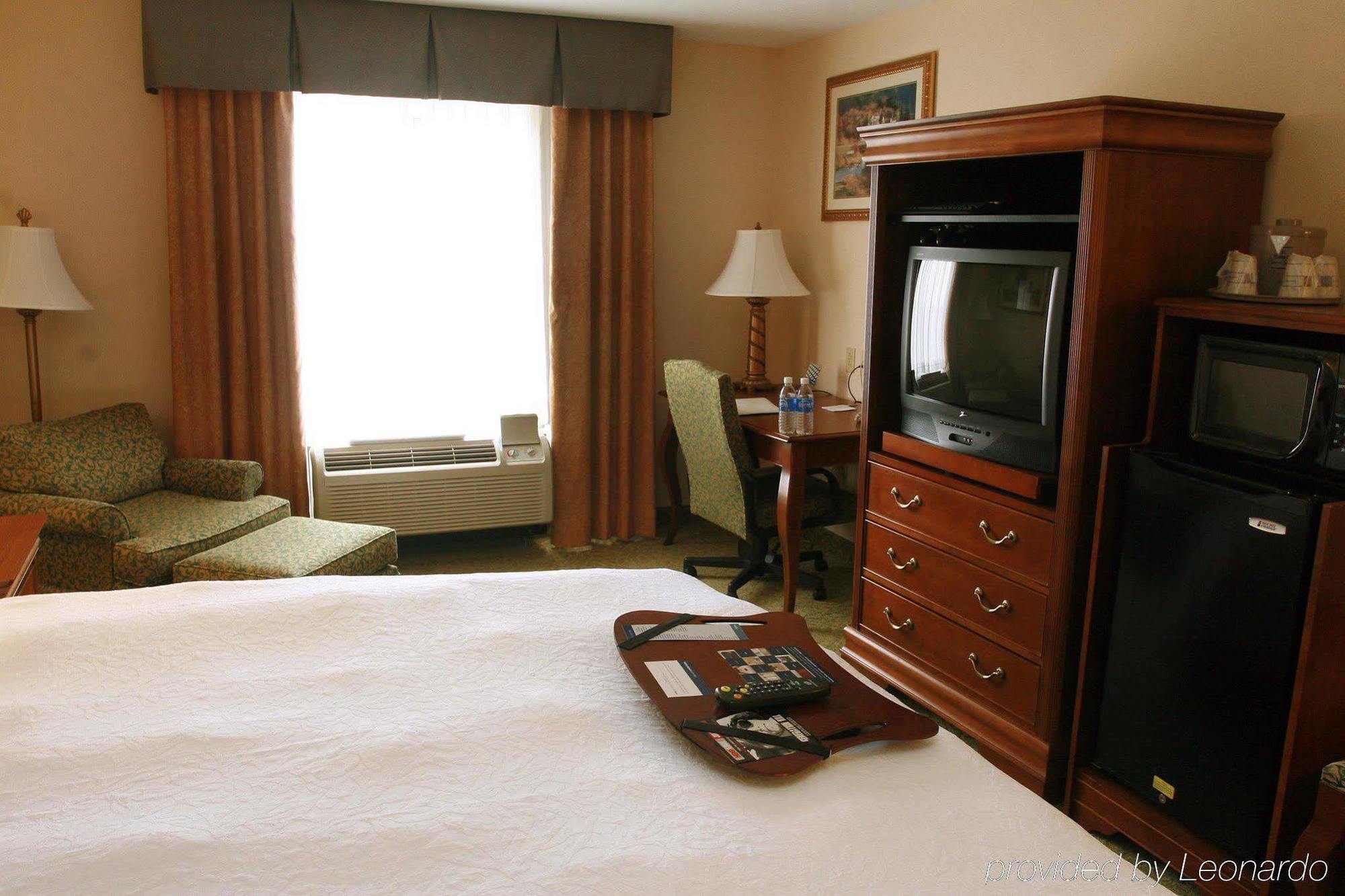 Hampton Inn & Suites Розуэлл Номер фото