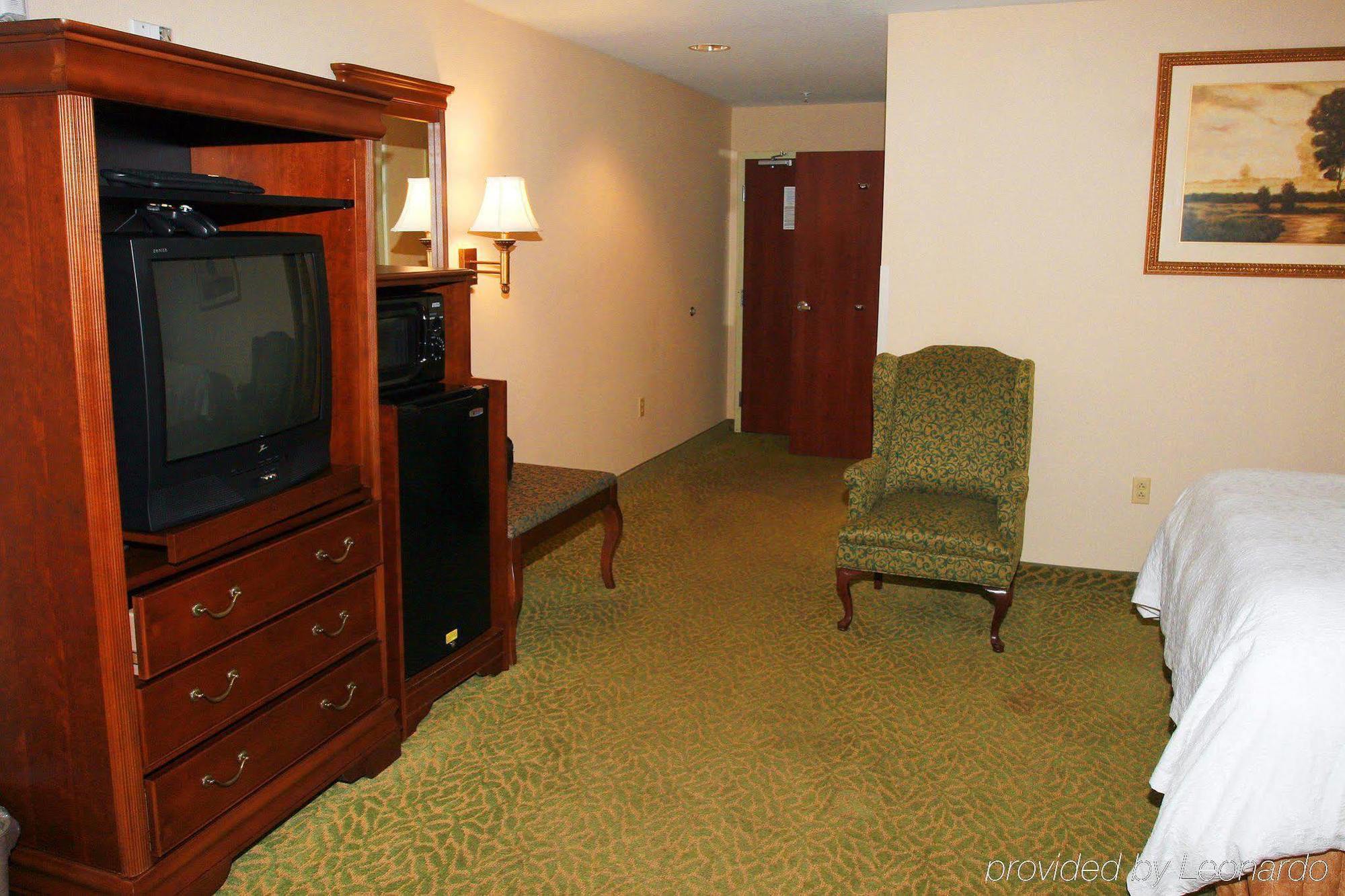 Hampton Inn & Suites Розуэлл Номер фото