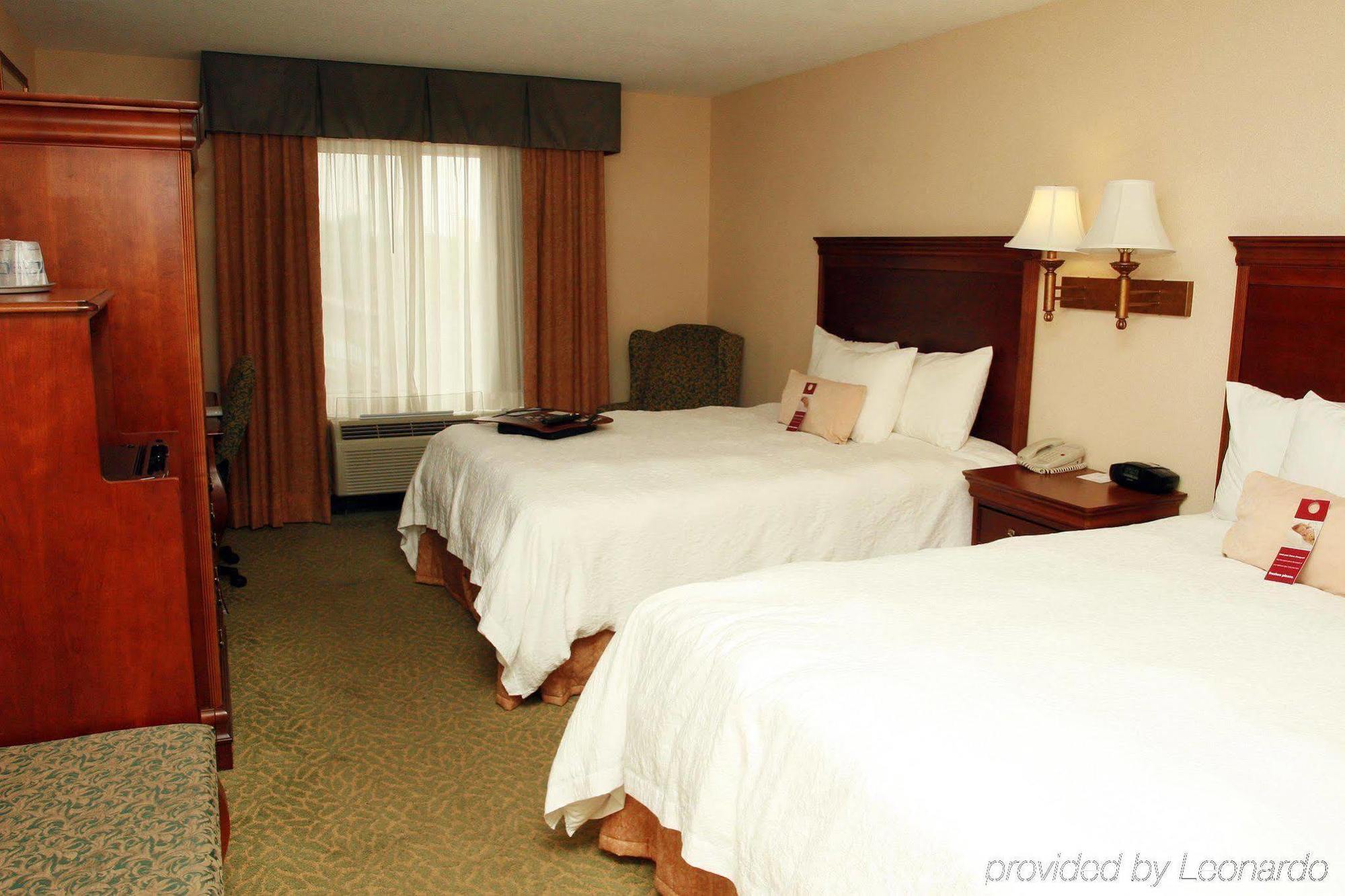 Hampton Inn & Suites Розуэлл Номер фото